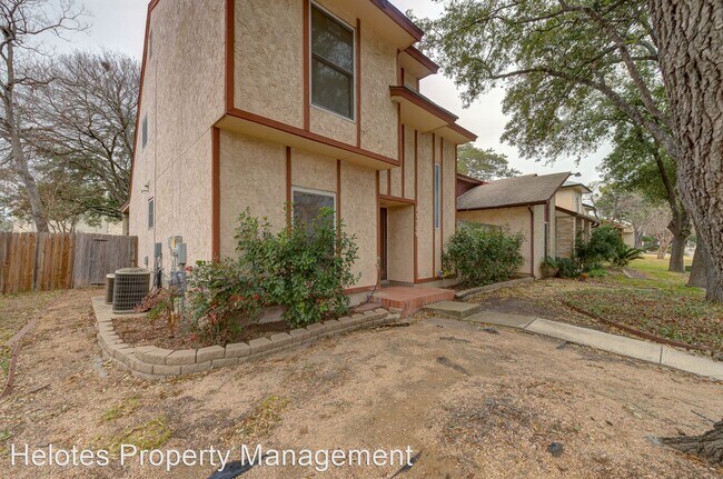 Foto del edificio - 4 br, 2 bath House - 13509 Dutch Myrtle