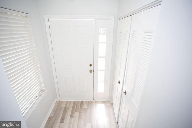 Building Photo - 608 Briarwood Ct