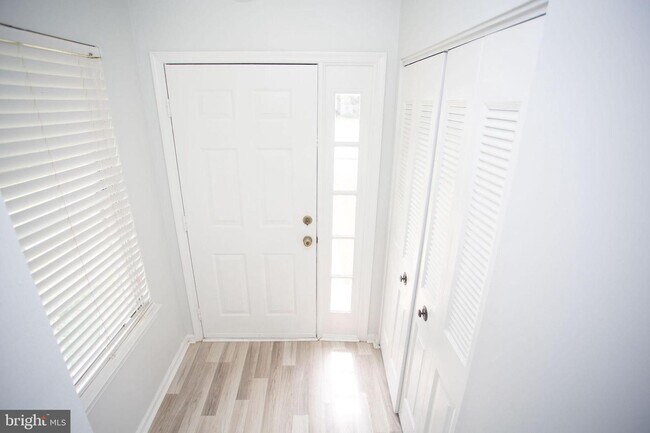 Foto del edificio - 608 Briarwood Ct