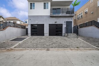 Building Photo - 310 S Breed St
