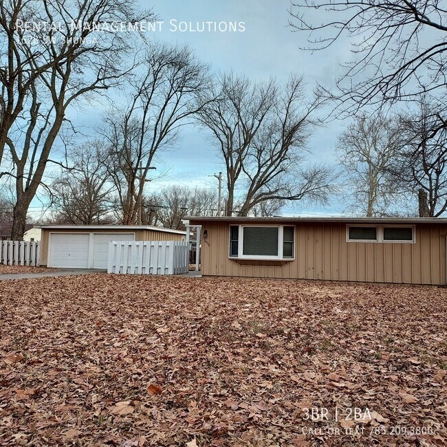 Building Photo - *NEAR SHUNGA TRAIL* 1628 SW Shunga- 3 BED/...