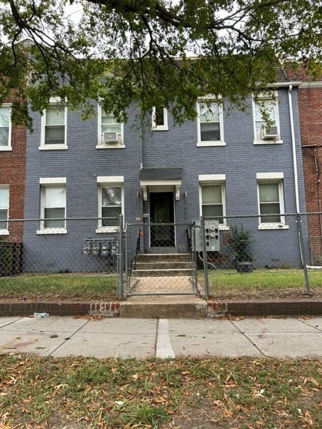 Photo - 1635 West Virginia Ave. NE