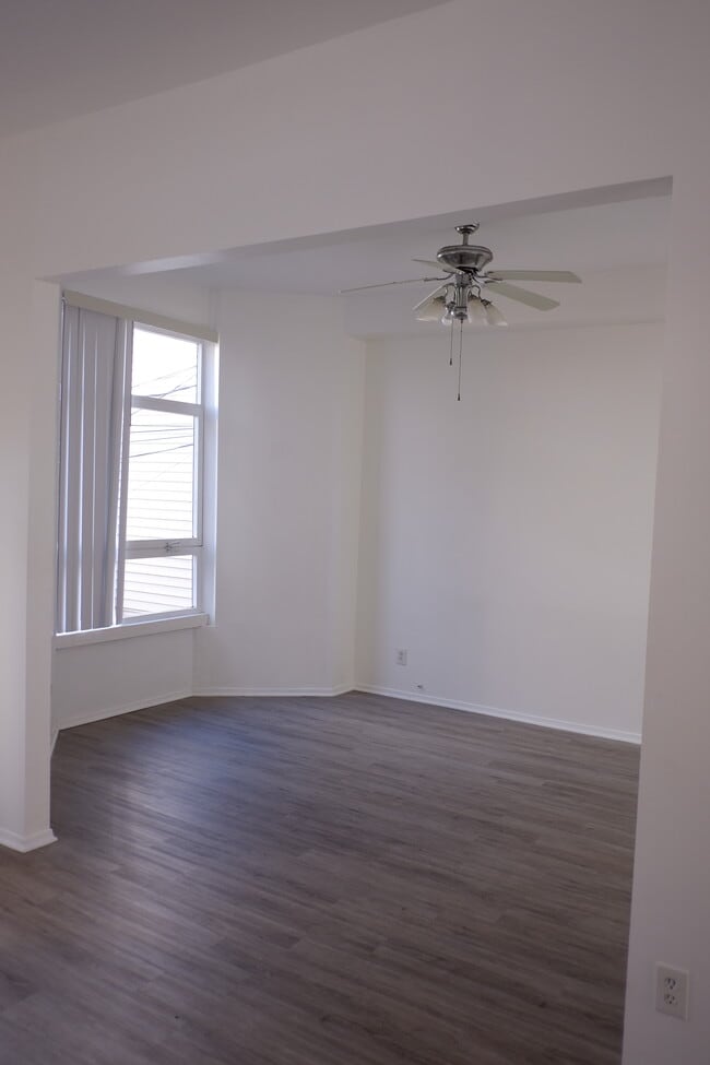 Building Photo - 3525 W Fullerton Ave