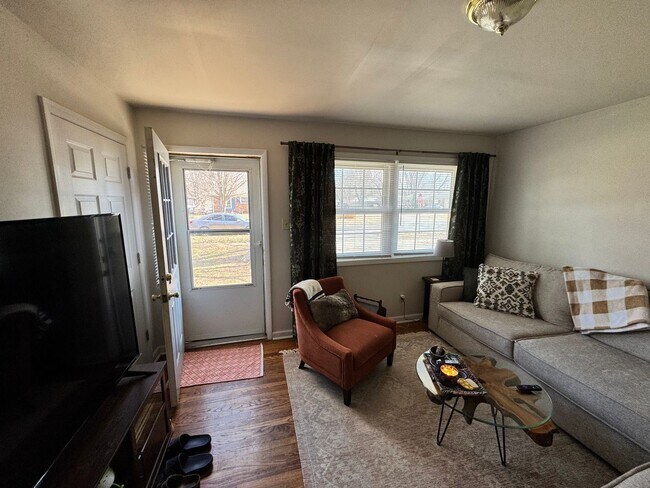 Foto del edificio - Single Family Home in the heart of Fern Creek