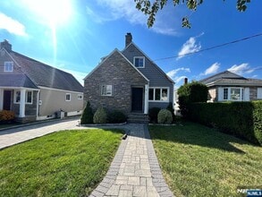 Building Photo - 78 Carlyle Ct
