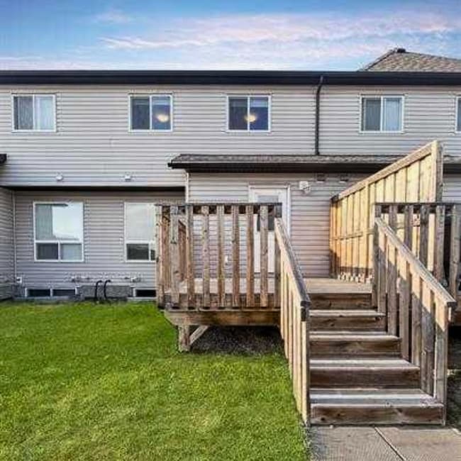 Building Photo - 8823-8896 96 Ave