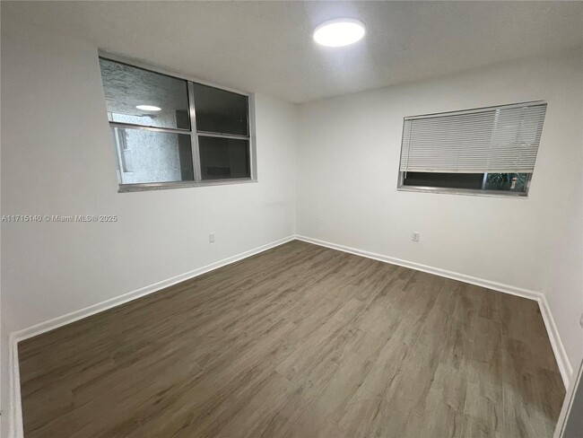 Foto del edificio - 1810 N Lauderdale Ave
