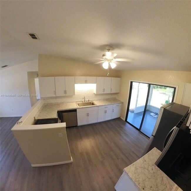 Building Photo - 21548 Seyburn Terrace