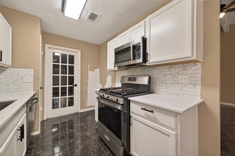 Building Photo - 614 Northaire Dr