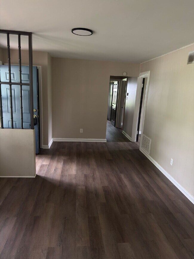 Foto del edificio - Charming 4-Bedroom Home in Florissant – Co...