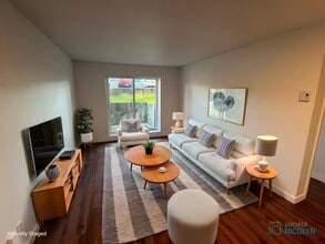 Building Photo - 16 Rue de Boucherville