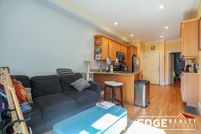 Photo - 27 Lothrop St Apartment