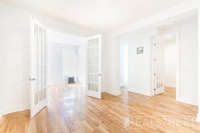 Foto del edificio - Spacious 2 BED + office in Bushwick