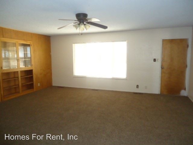 Building Photo - 3 br, 2 bath House - 743 W. Poplar Ave