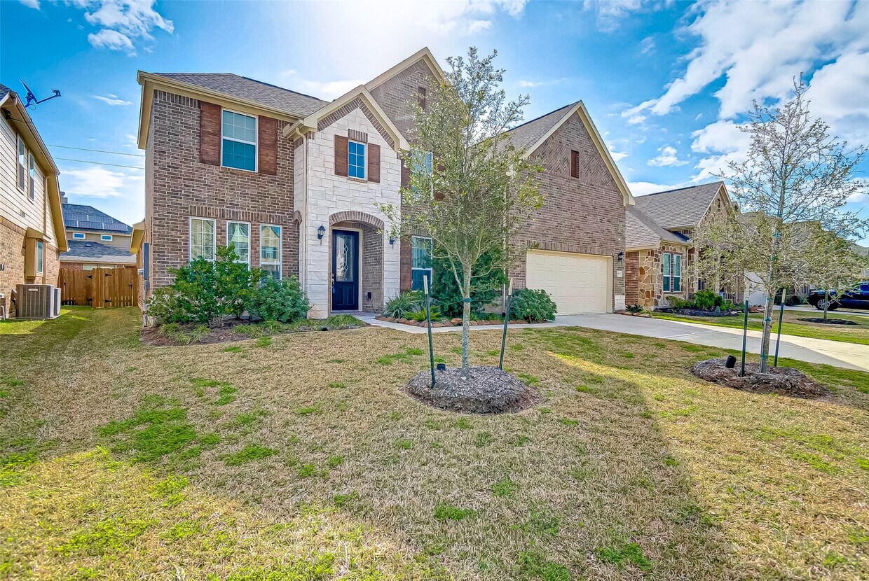 Primary Photo - 907 River Delta Ln