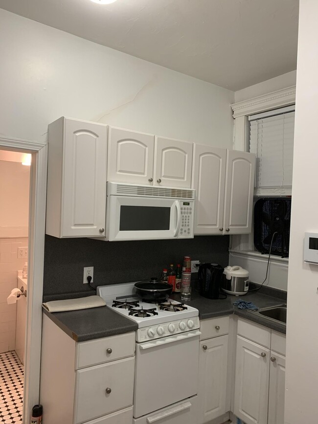 Building Photo - 45 Hemenway St