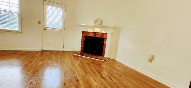 Building Photo - 5595 Executive Way