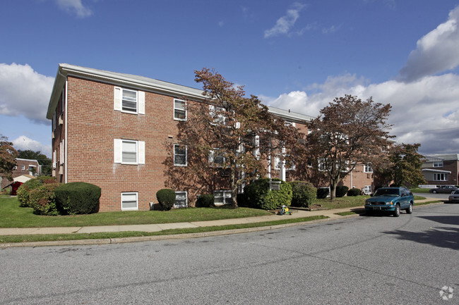 Building Photo - Beyerwood Apartments