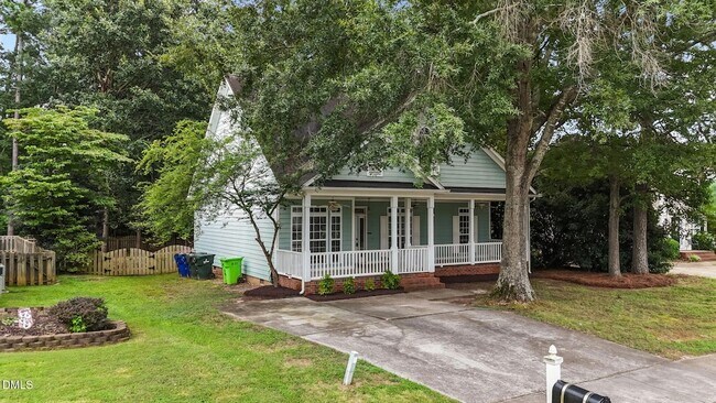 Foto del edificio - 2837 Tryon Pines Dr