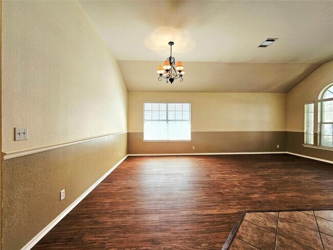 Building Photo - 8102 Lerwick Ln