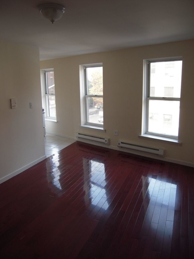 Foto del edificio - 886 Fulton St