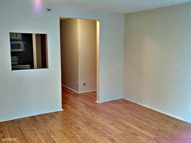 Building Photo - 1 br, 1 bath Condo - 10 E Ontario St APT 1...