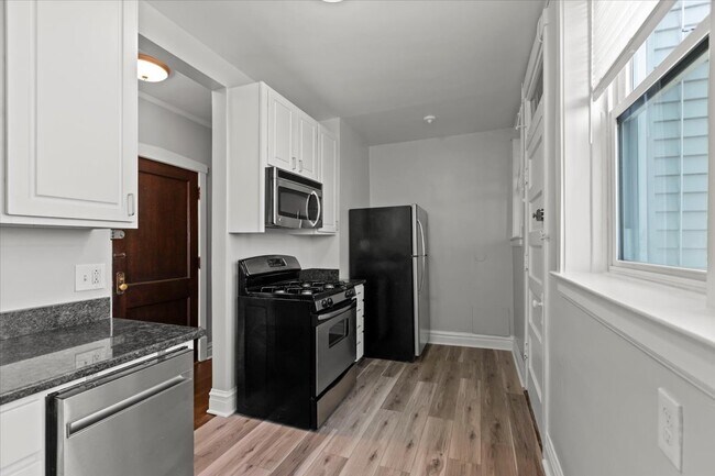 Foto del edificio - 2514 W Belle Plaine Ave