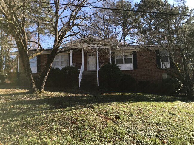 Building Photo - 402 Tanager