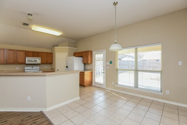 Building Photo - 3912 Big Thicket Dr