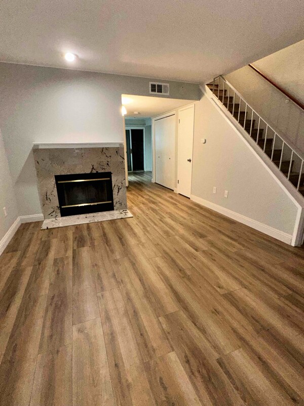 Building Photo - 2600 Brookside Dr