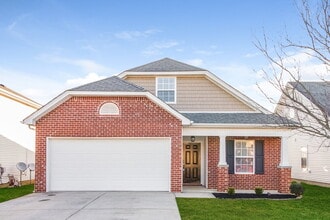 Building Photo - 1625 Beaconcrest Cir