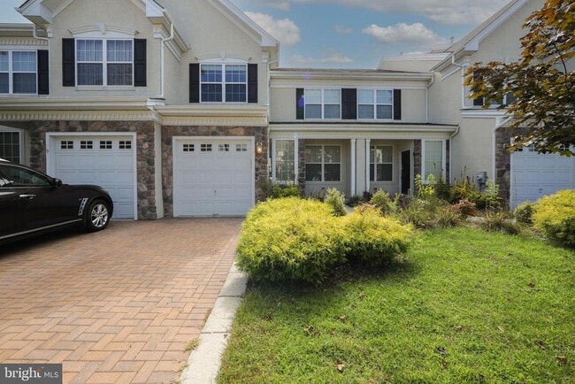 Building Photo - 7 Kingswood Ct