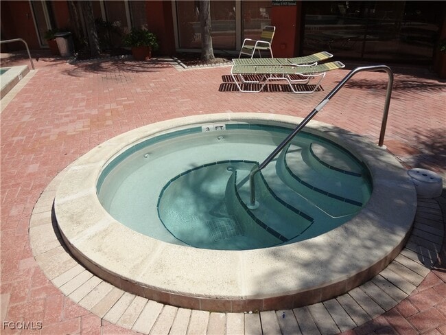 Foto del edificio - 2885 Winkler Ave