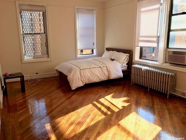 Foto del edificio - 43-33 48th St