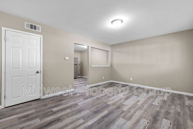 Foto del edificio - 41 Juno Dr