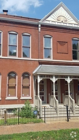 Building Photo - 2317 Hickory St