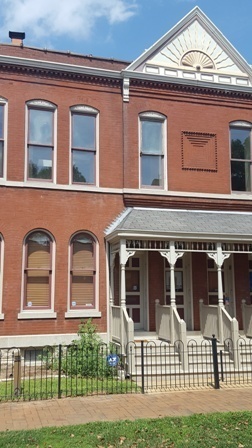 Primary Photo - Lafayette Square Condo for Rent