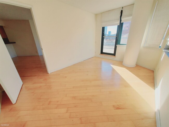 Building Photo - 1 br, 2 bath Condo - 25 Forest St Unit 3