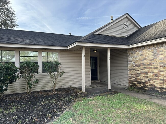 Building Photo - 1735 Jo Ann Ln