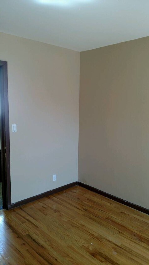 Foto del edificio - 168 Patchen Ave