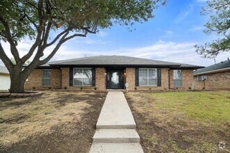 Building Photo - 1410 Pine Hill Dr