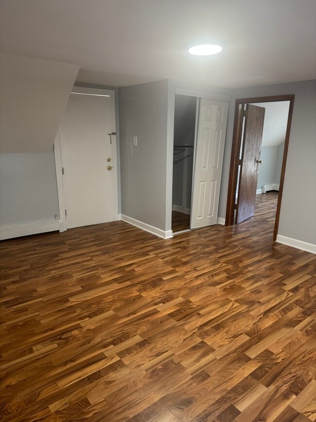 Building Photo - 3250 N Albany Ave