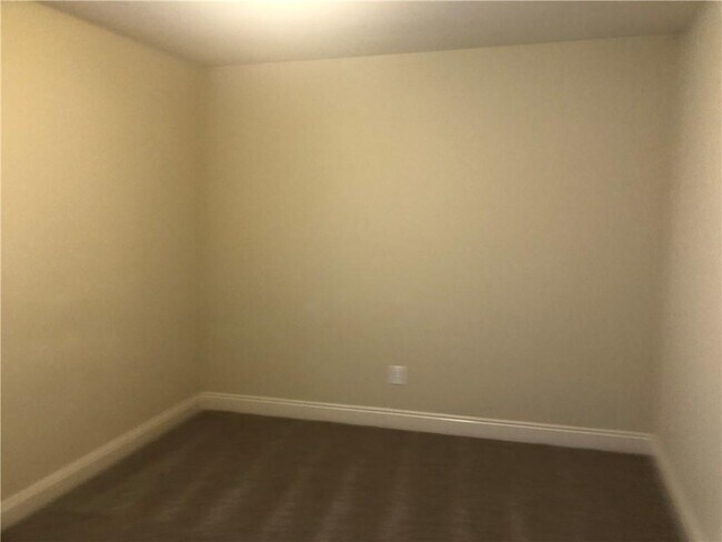 Foto del edificio - 2230 Spring Grove W