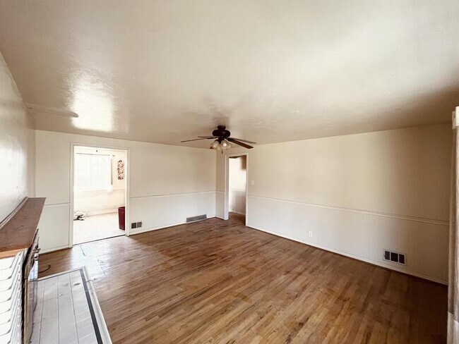 Photo - 187 W 1400 N House