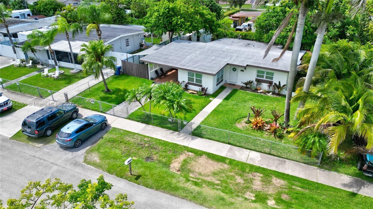 Primary Photo - 14451 SW 287th St