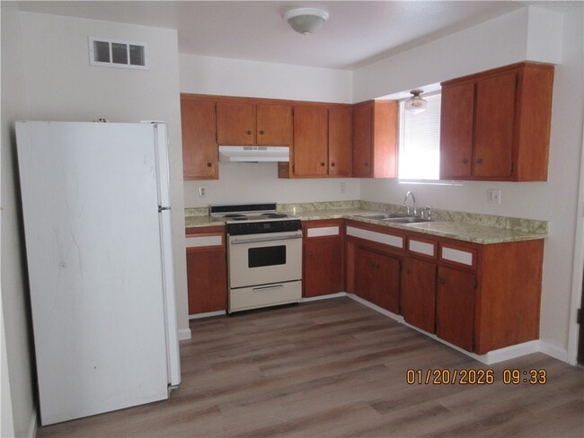 Building Photo - 2015 Wickieup Ave