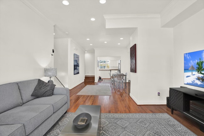 Building Photo - 3006 W Julia St