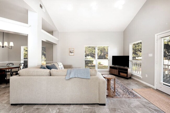 Foto del edificio - 4618 Windstarr Dr