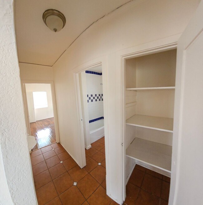 Foto del edificio - Vintage Spanish Style2 Bedroom in Golden Hill