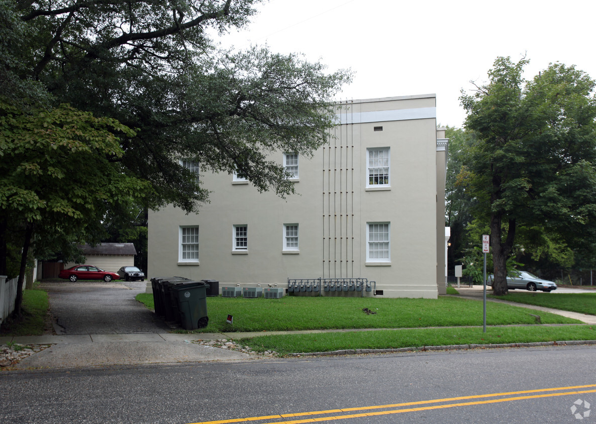 Building Photo - 100 Bradford Ave